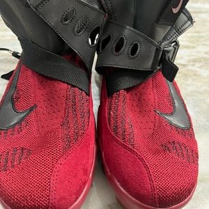 Nike Air Men Size 10.5